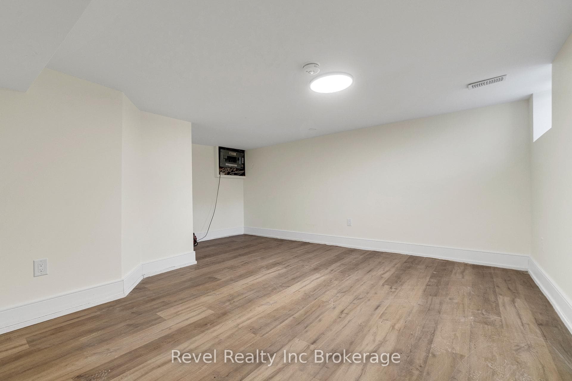 241 Charles Street photo 22