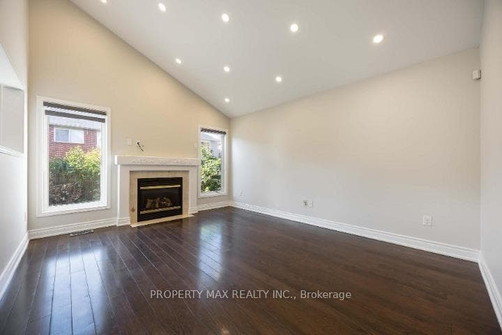 26 Salamander Street Unit Main & 2nd Floor photo 9