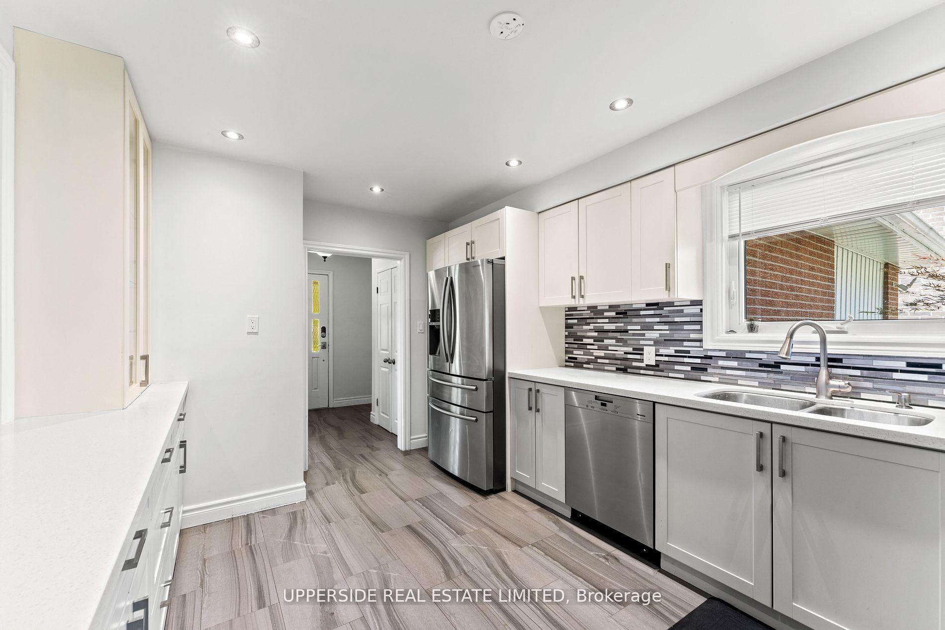 16 Janellan Terrace photo 6