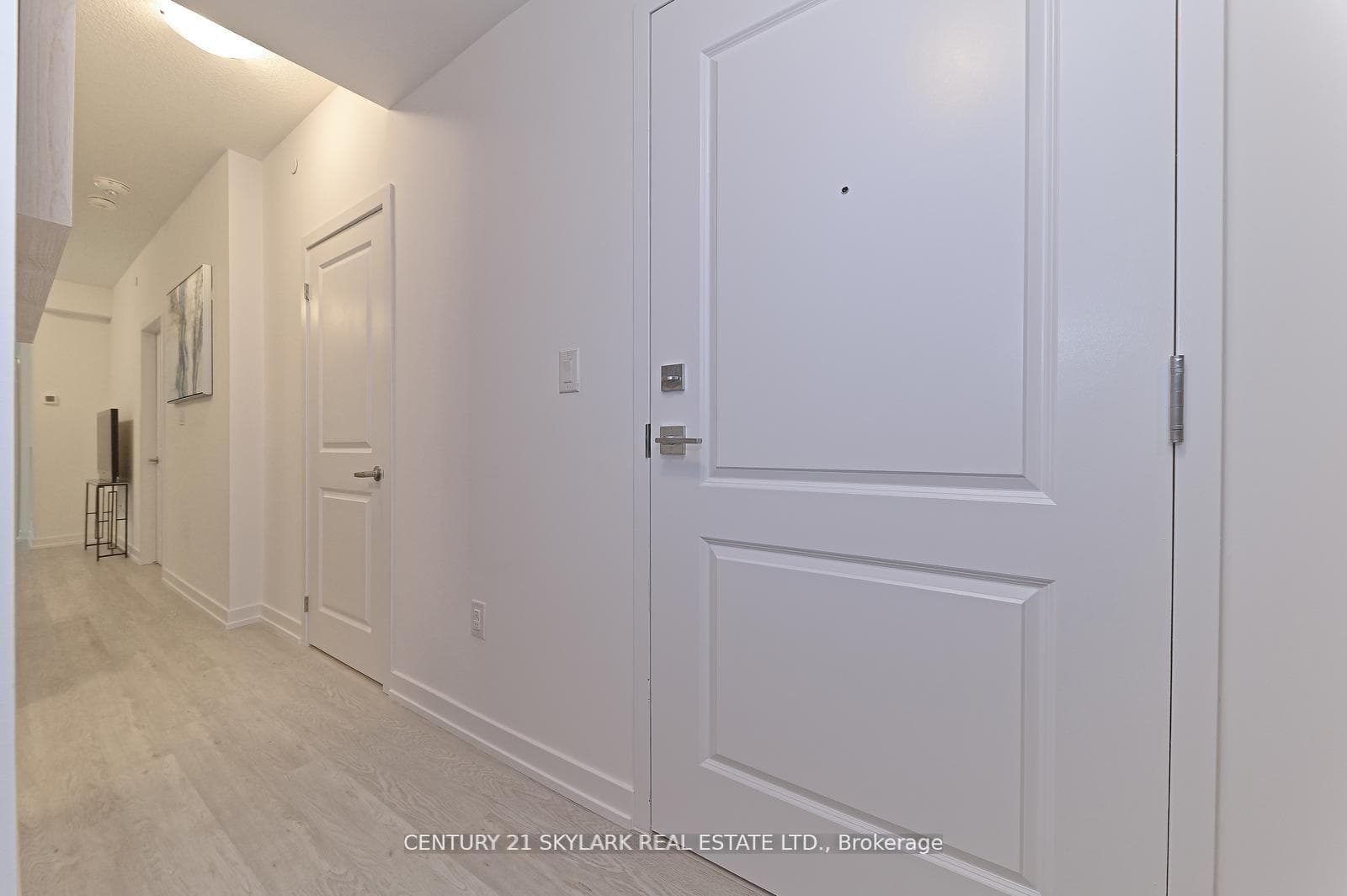 460 Dundas Street Unit 401 photo 6