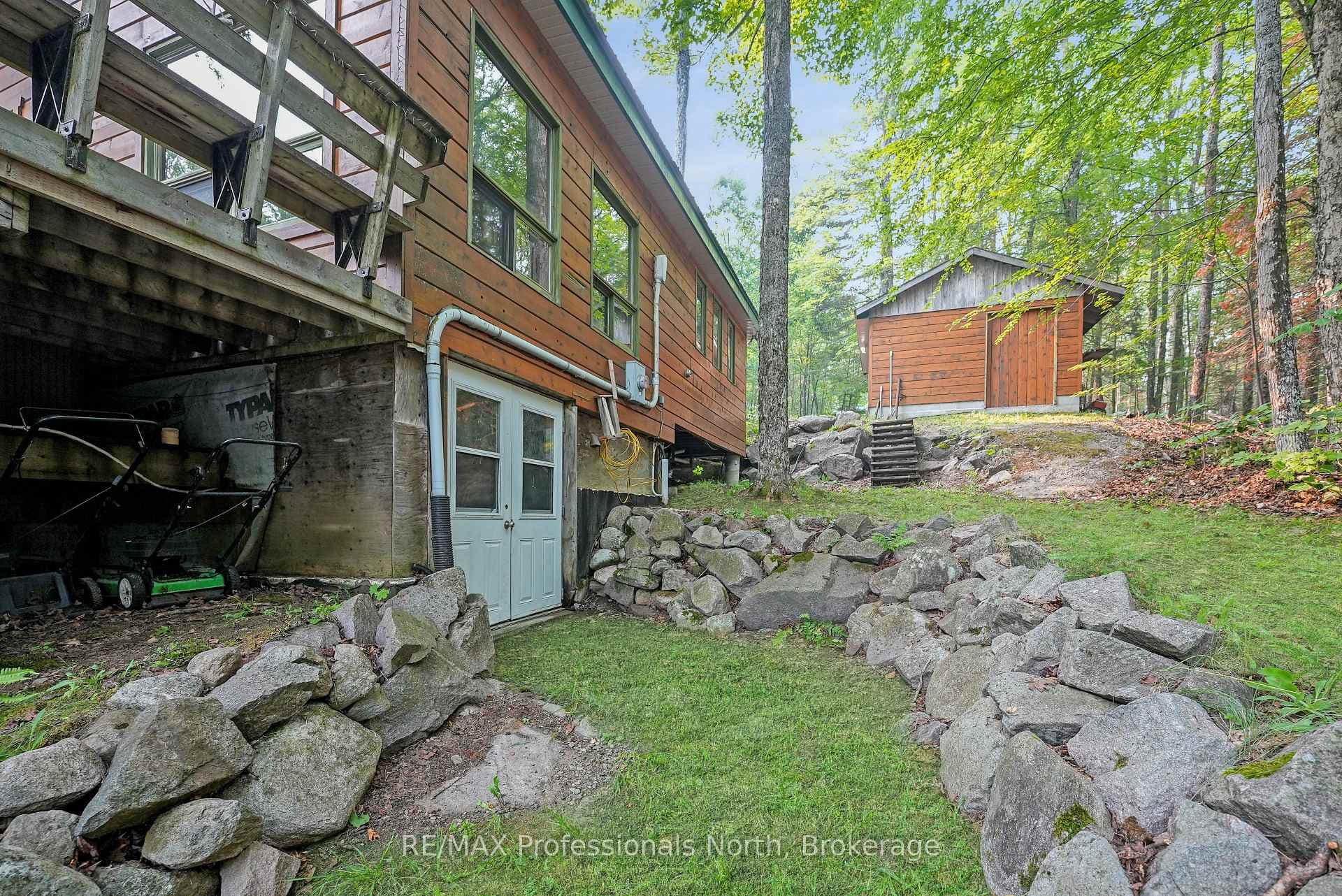 1087 Westfall Lane photo 15