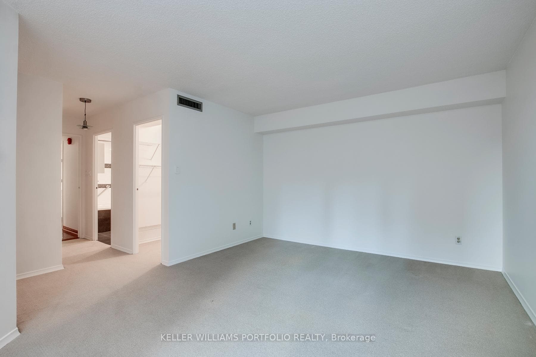 55 Wellesley Street Unit 605 photo 12