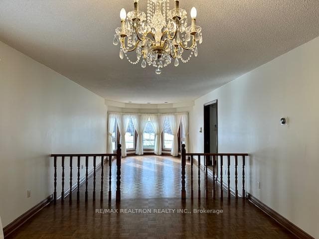 270 Arnold Avenue photo 10
