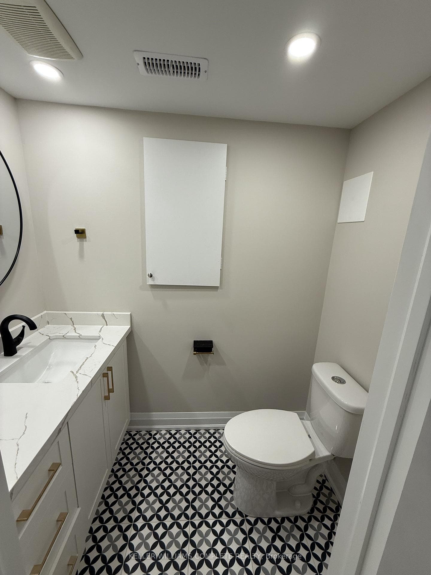 10 FISHER Crescent photo 17