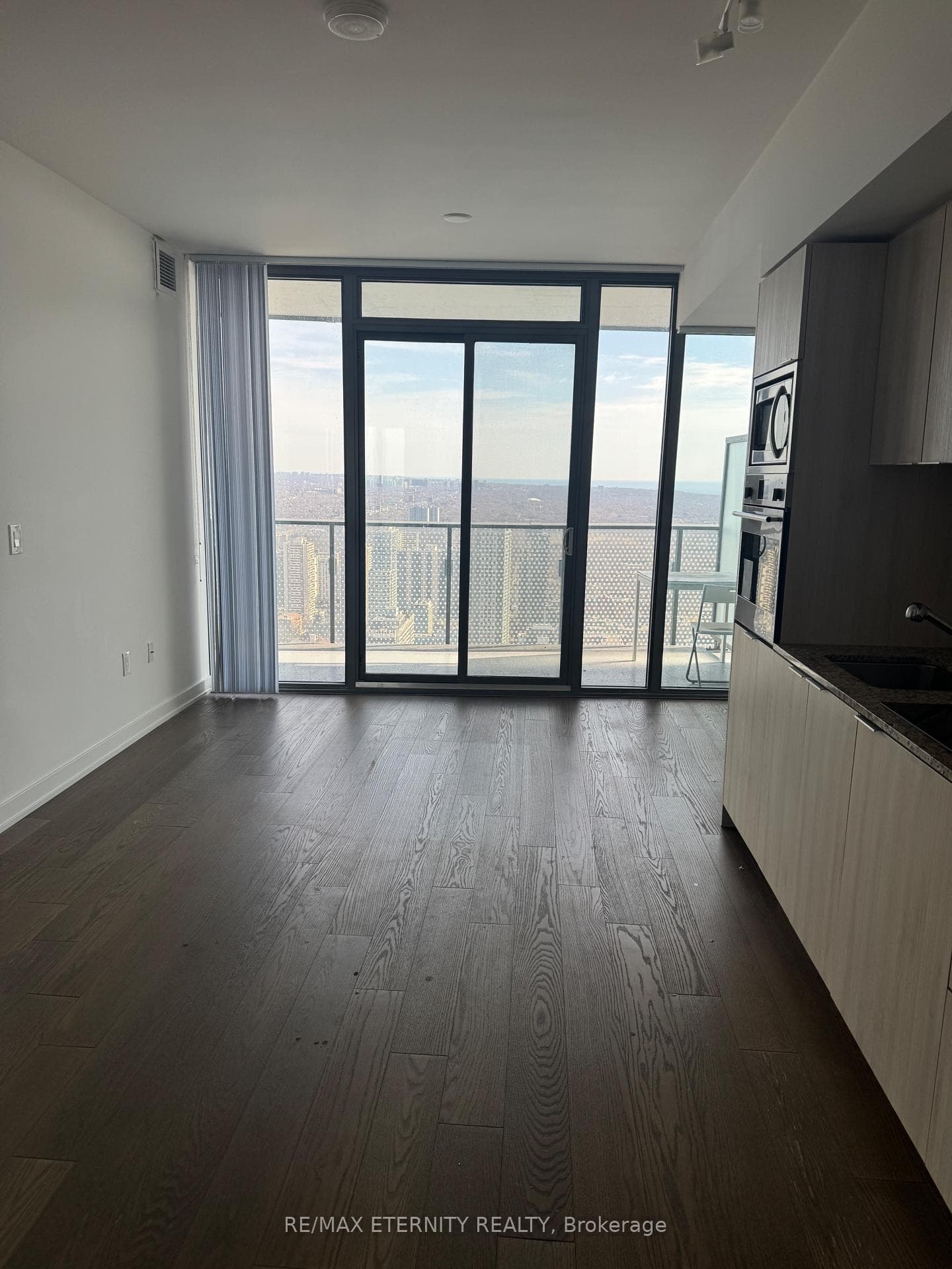 11 Wellesley Street Unit 5601 photo 2