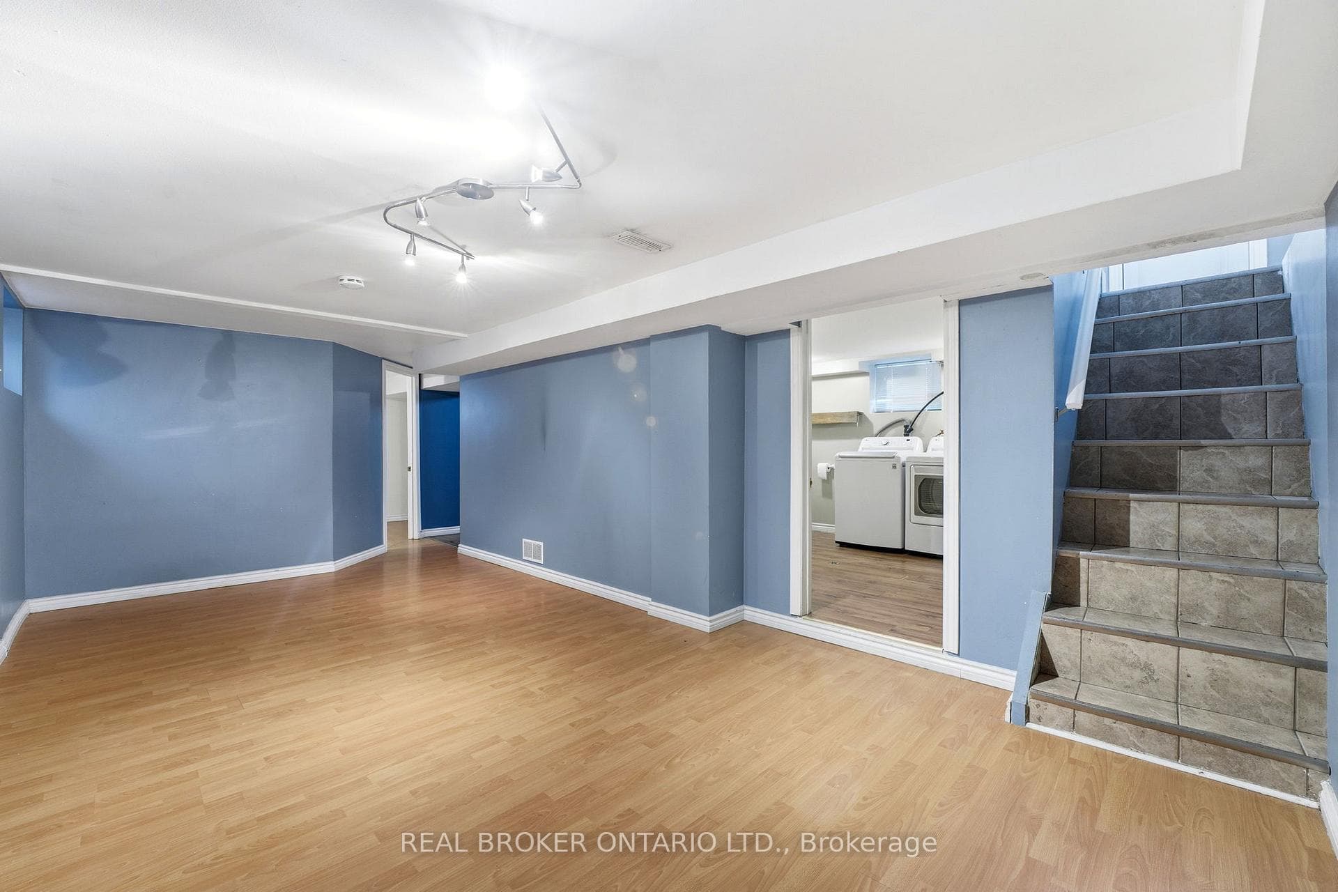 9 Mercer Road photo 17