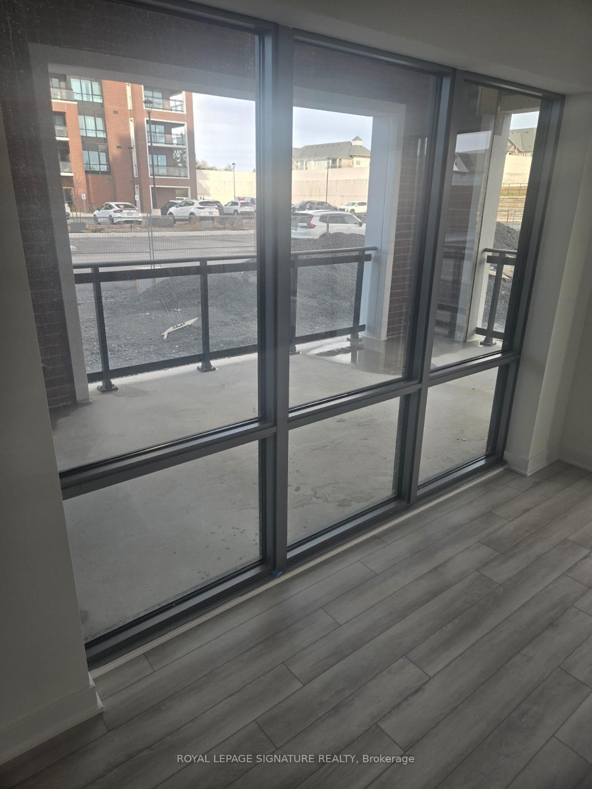 51 CLARINGTON Boulevard Unit 105 photo 8