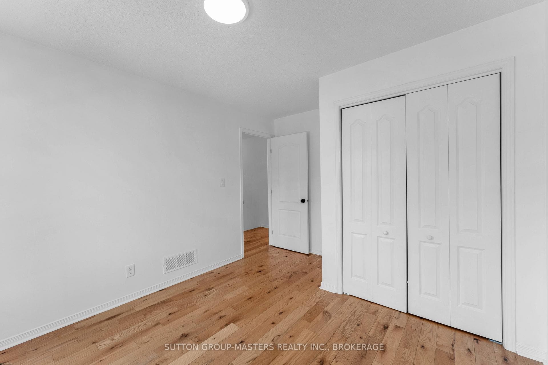 1521 Crimson Crescent photo 31