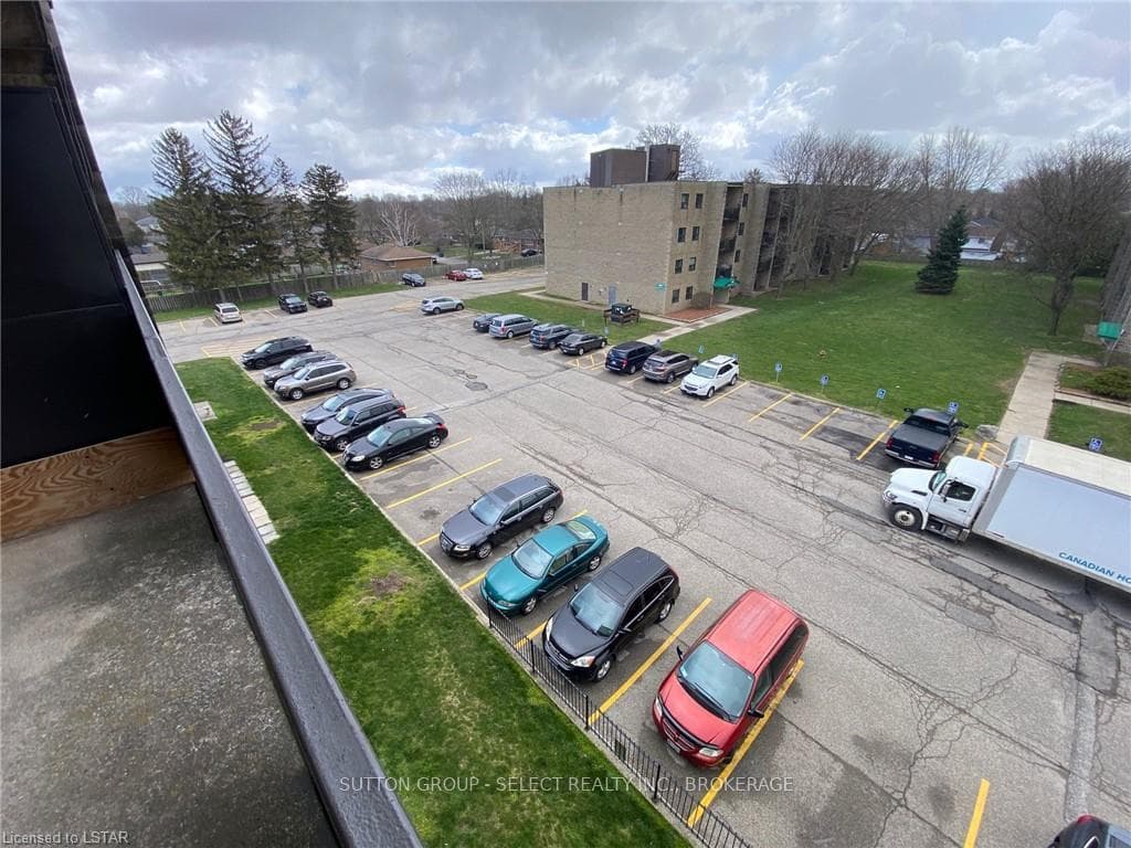 140 PARK Avenue Unit 403 photo 15