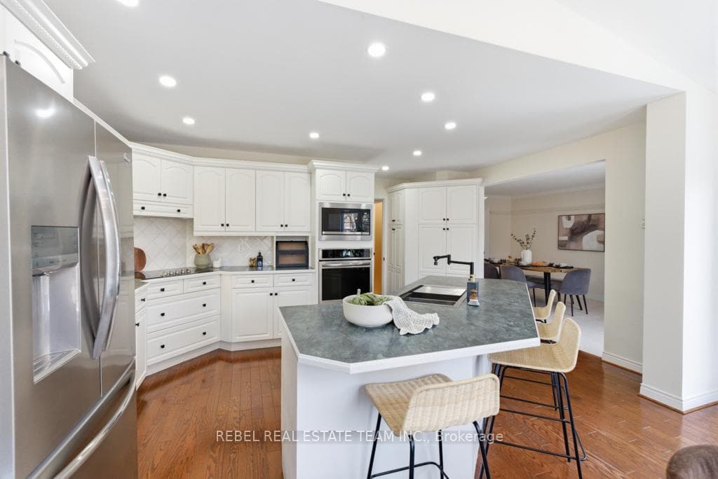 82 Ravenscroft Road photo 12