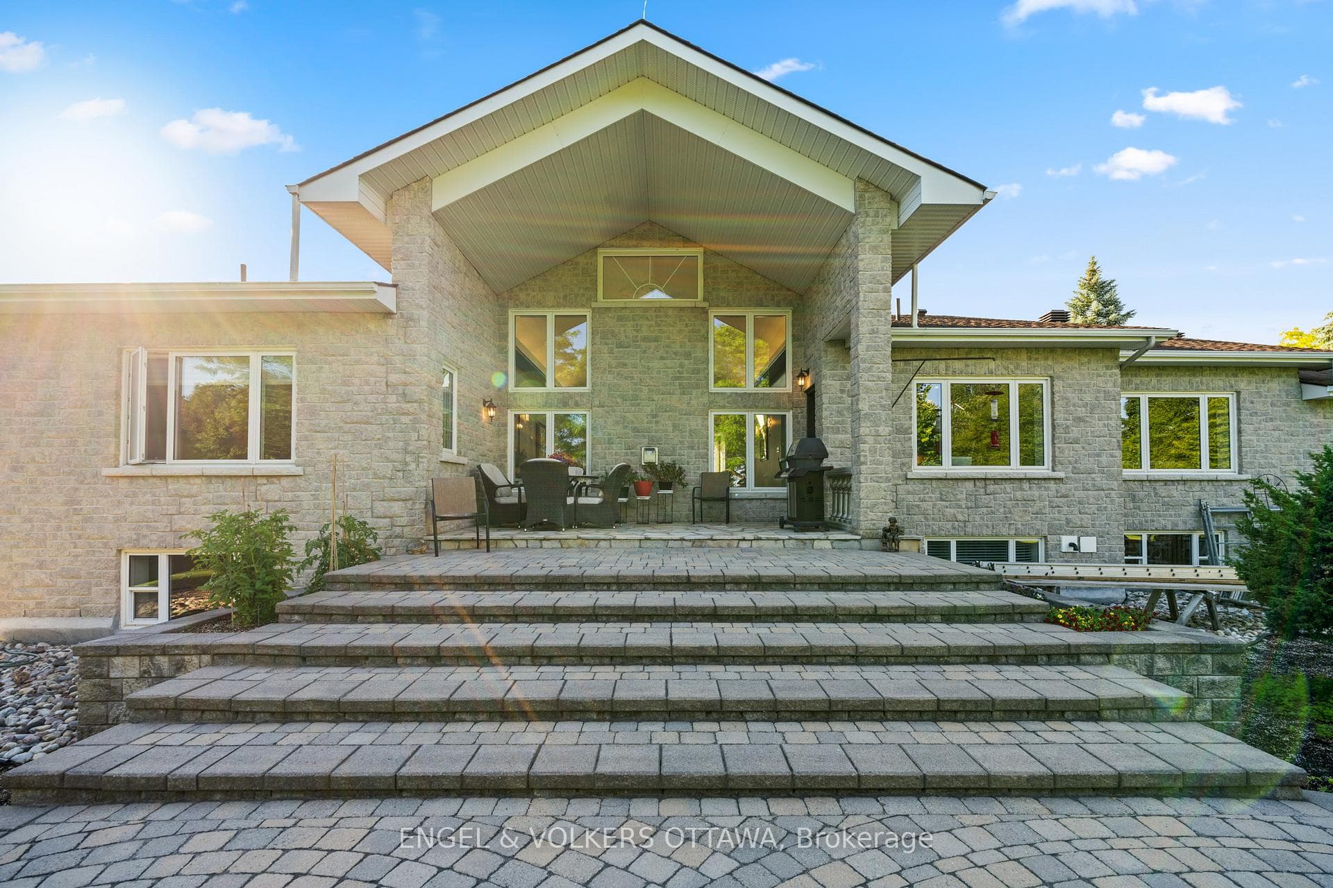 1562 Lakeshore Drive photo 46