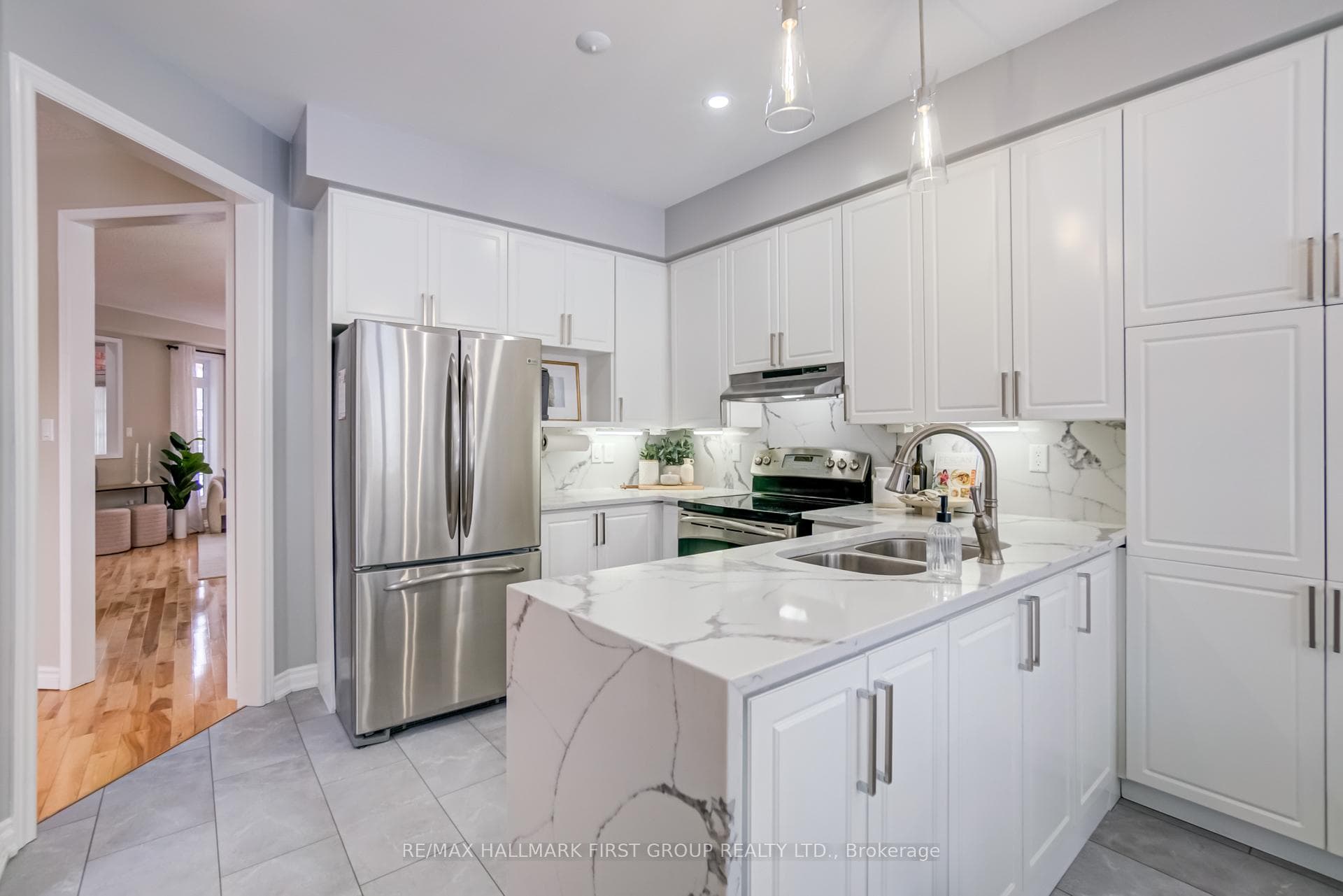 1750 Autumn Crescent photo 14