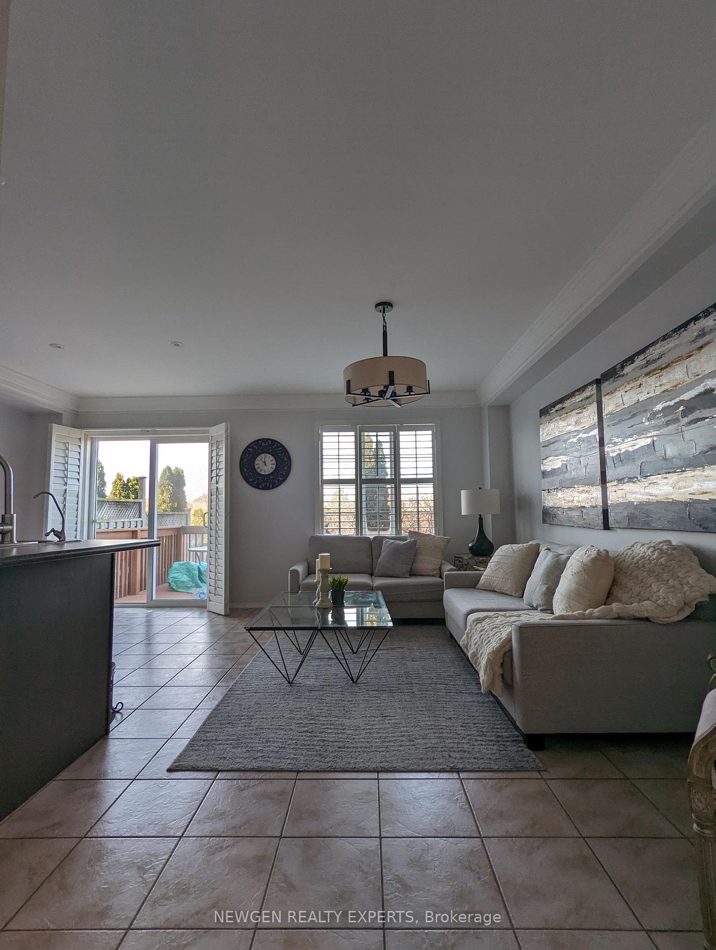 122 River Rock Crescent photo 27