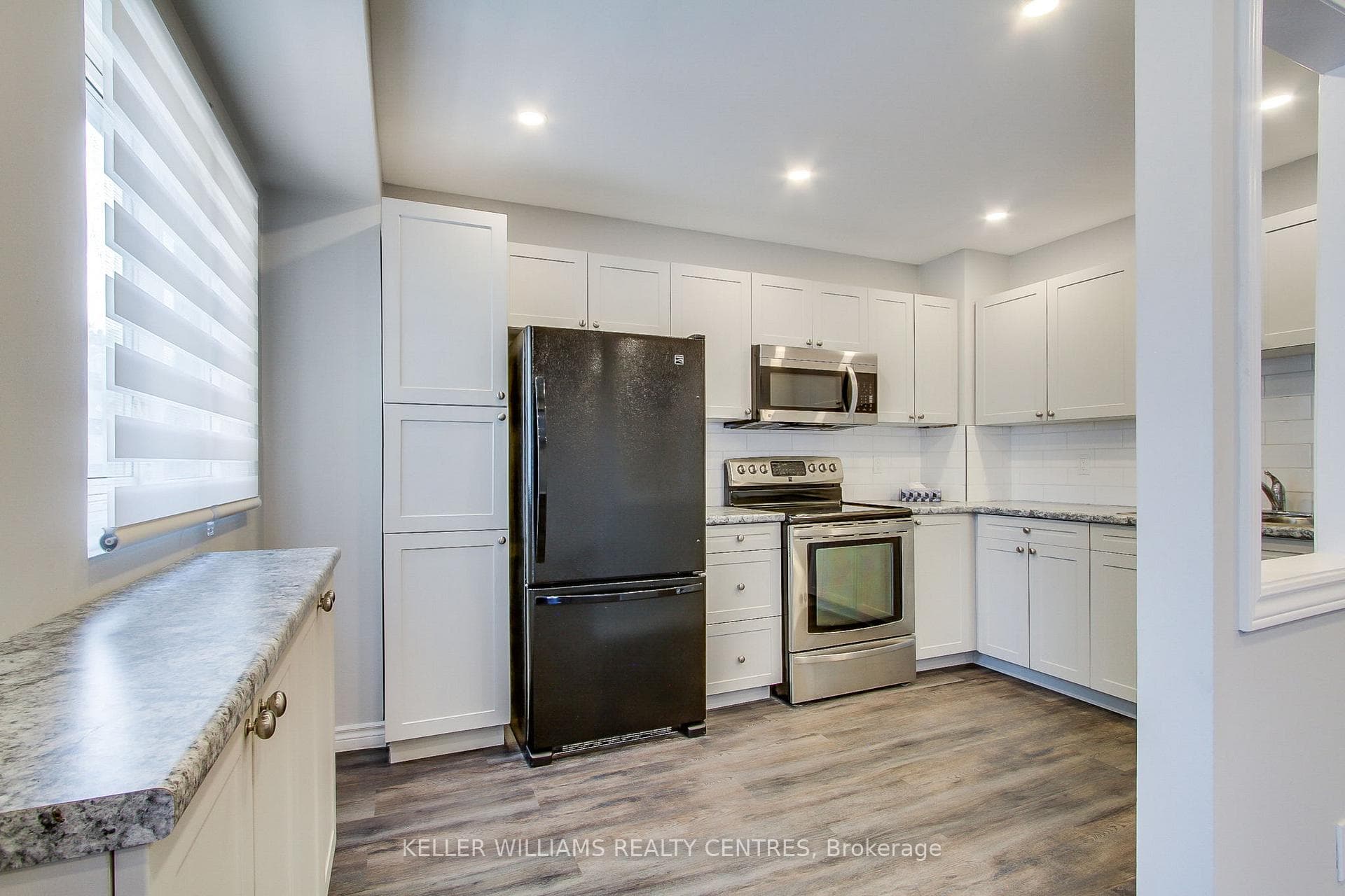 441 Barrie Road Unit 10 photo 17