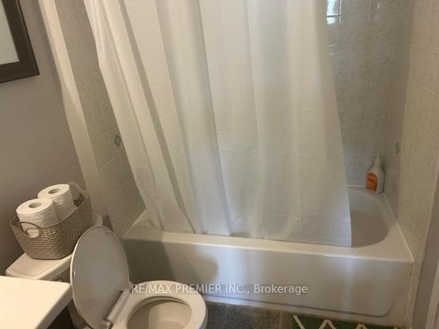 25 Srigley Street photo 18