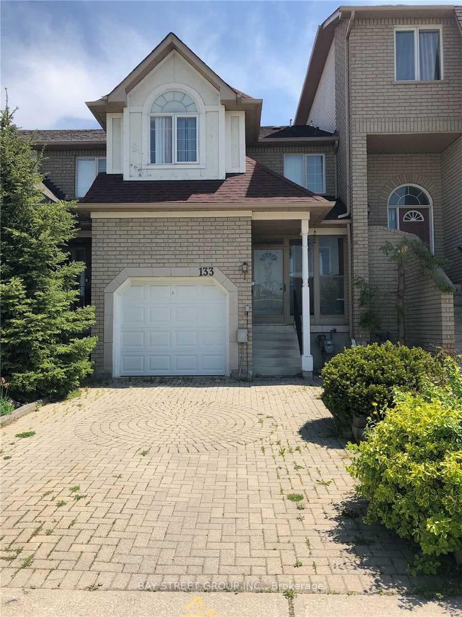 133 Bridlepath Street photo 1