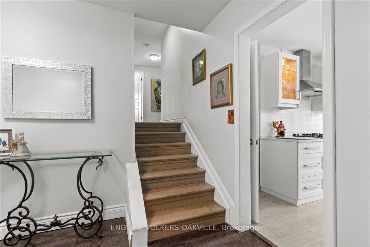 14 Lynnwood Avenue photo 16