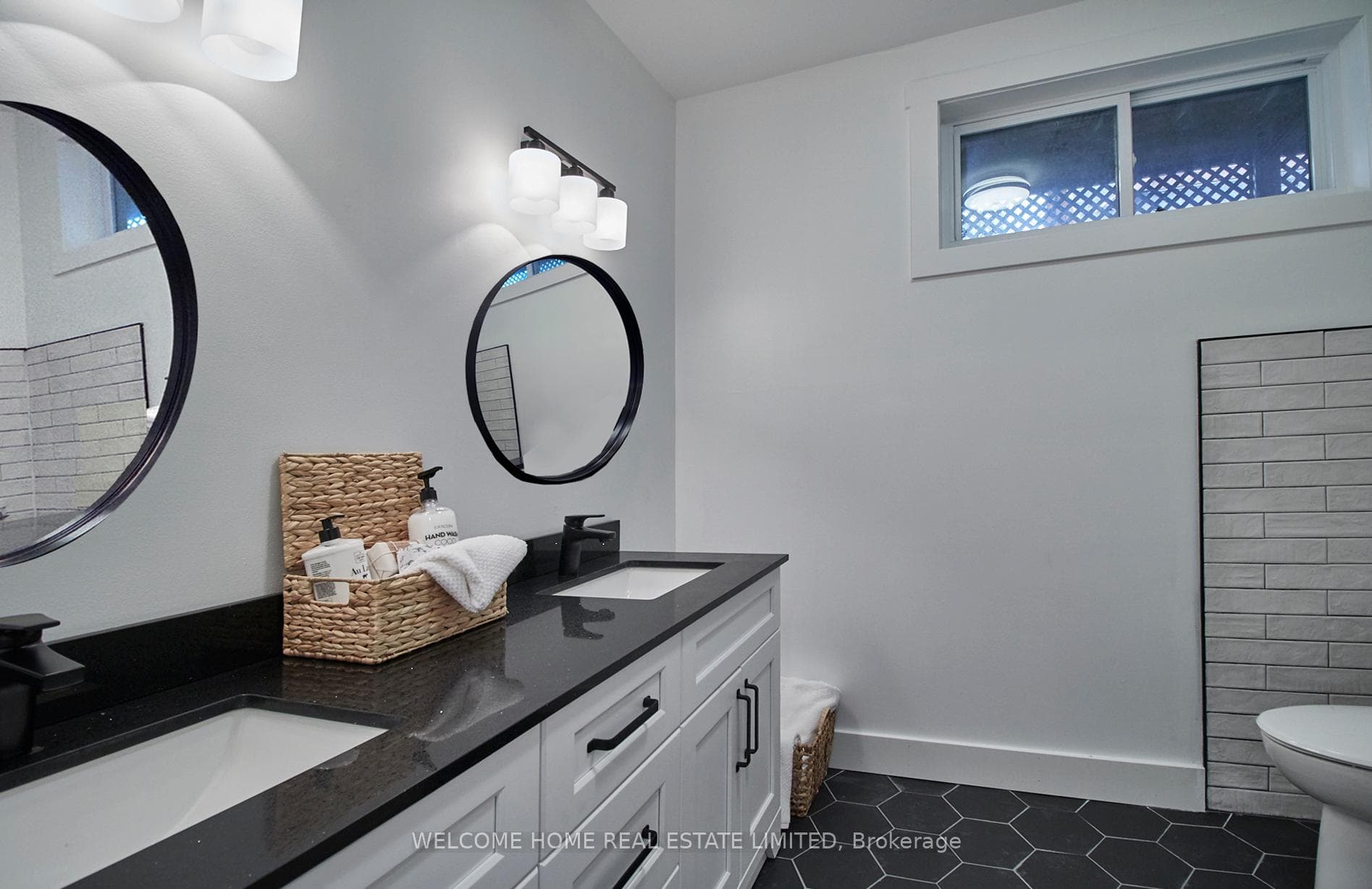 1257 Portage Road photo 28