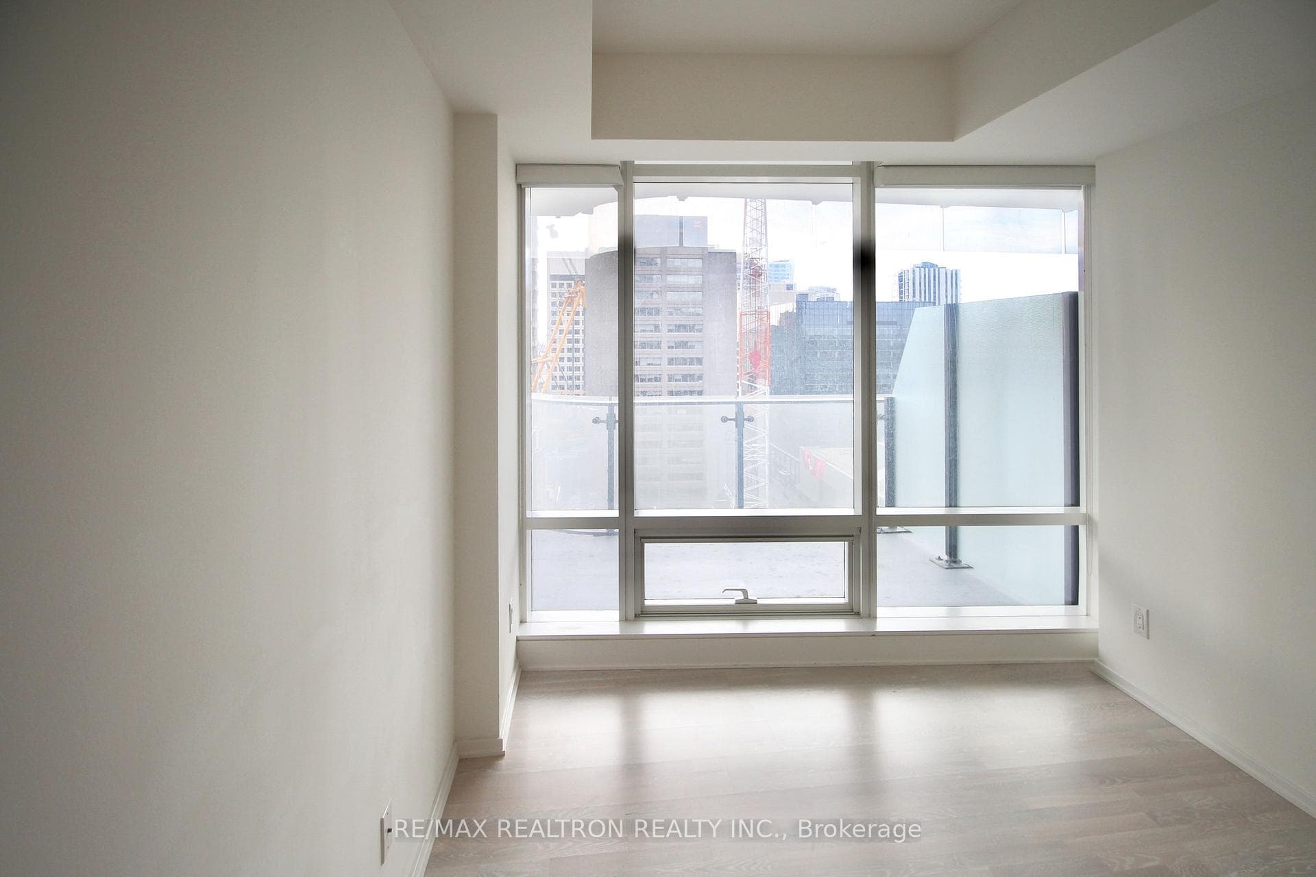 1 Bloor Street Unit 1207 photo 14
