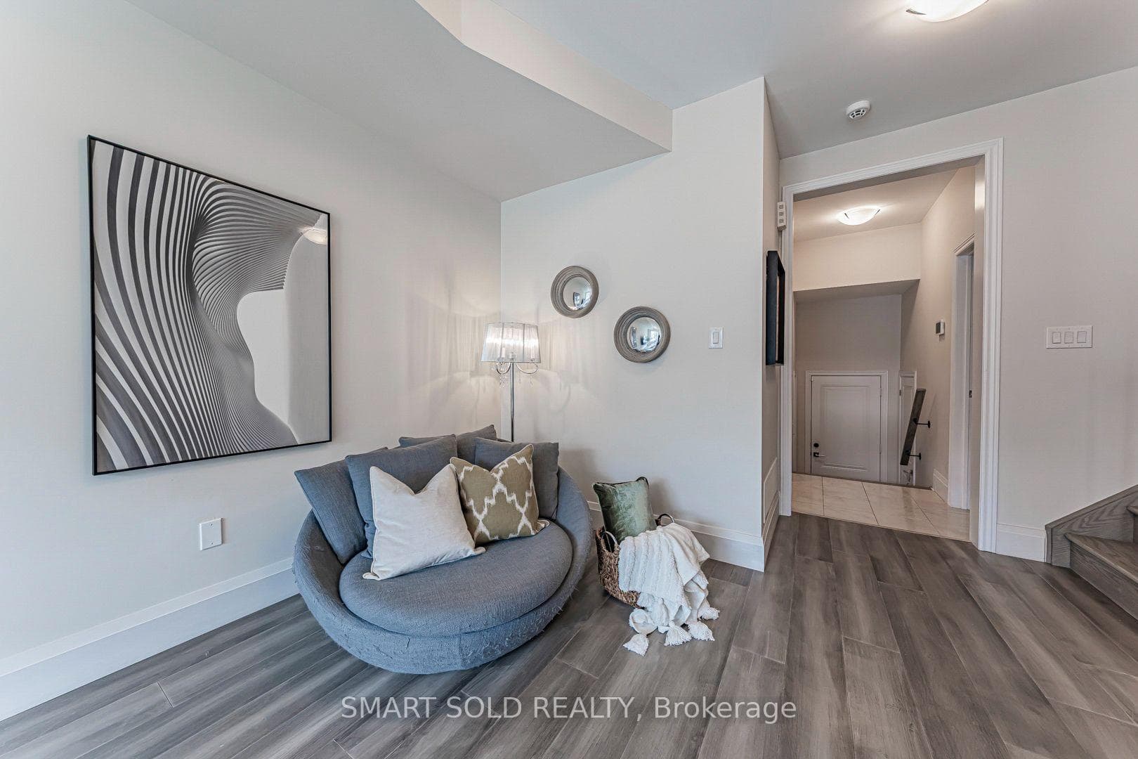 585 Marc Santi Boulevard photo 8