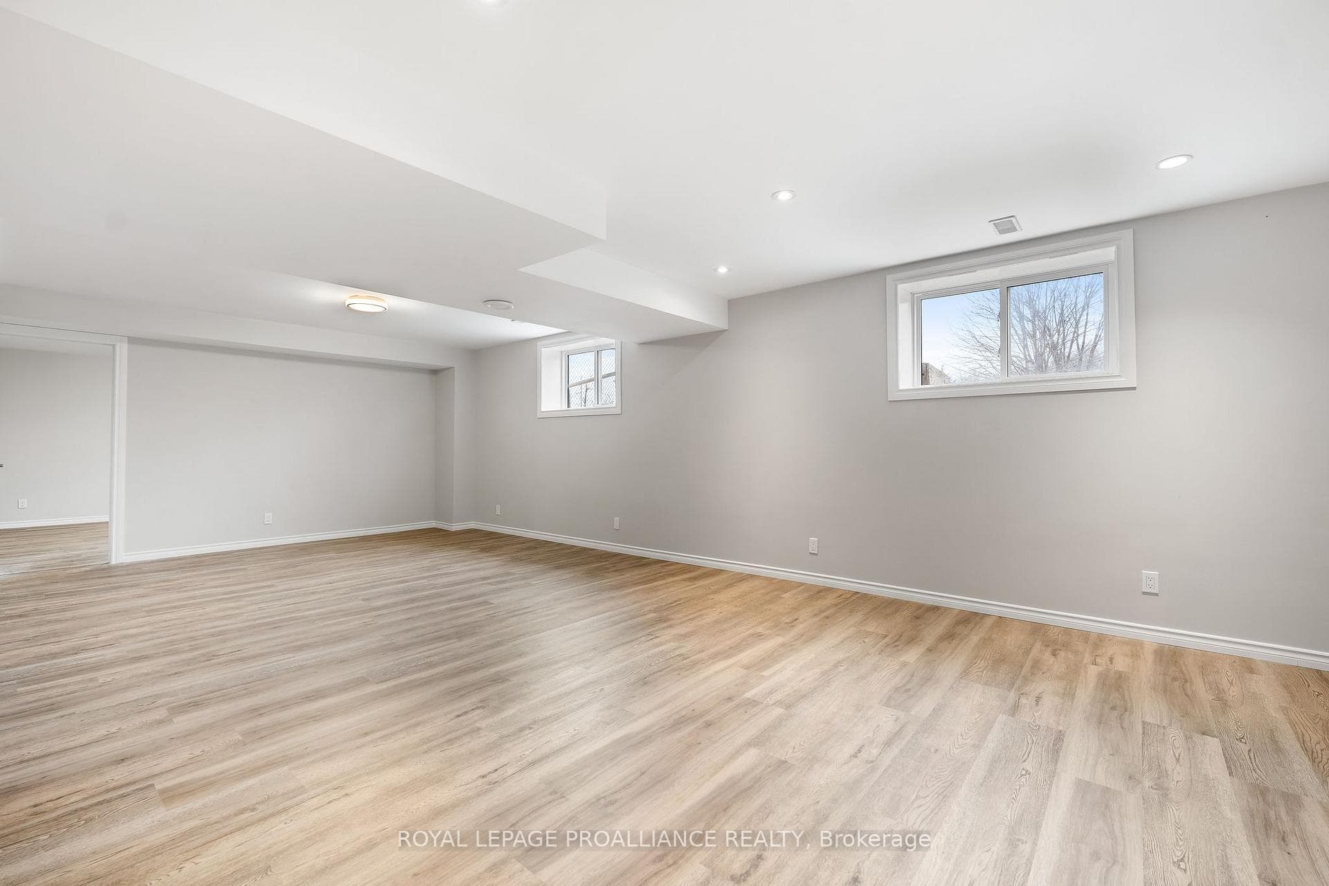 532 Smith Street photo 35