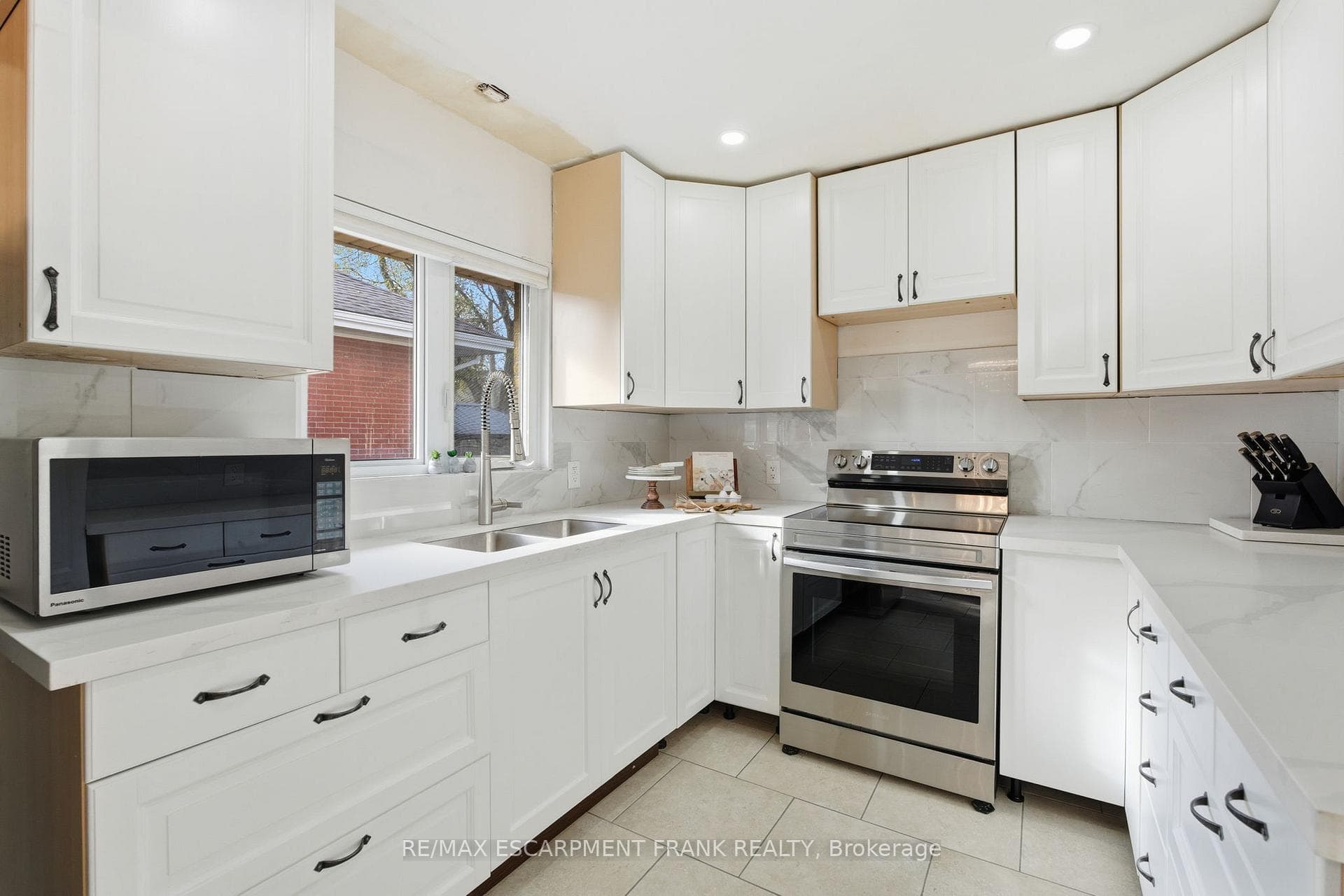 352 East 28th Street photo 16