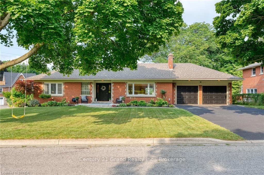 26 Simcoe Boulevard photo 3