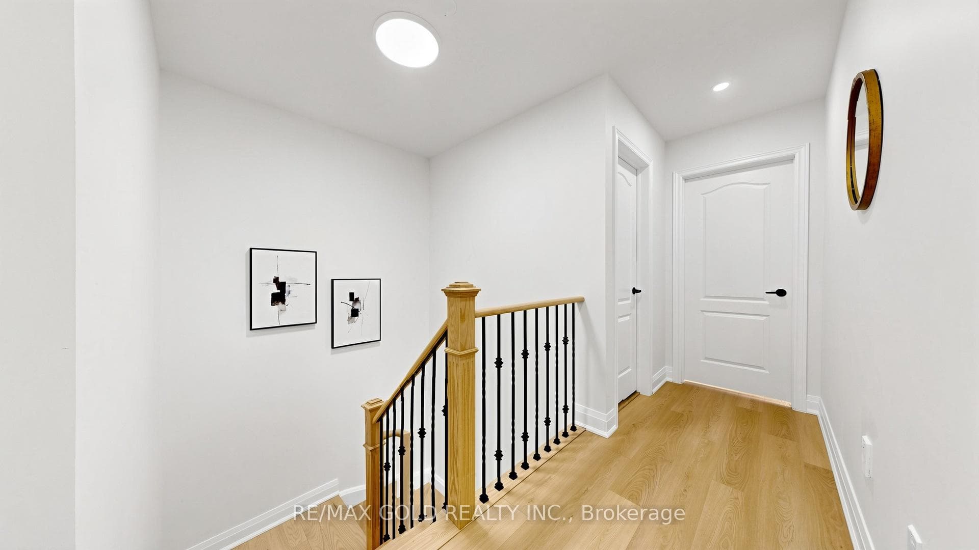 9 Edgewater Court photo 21