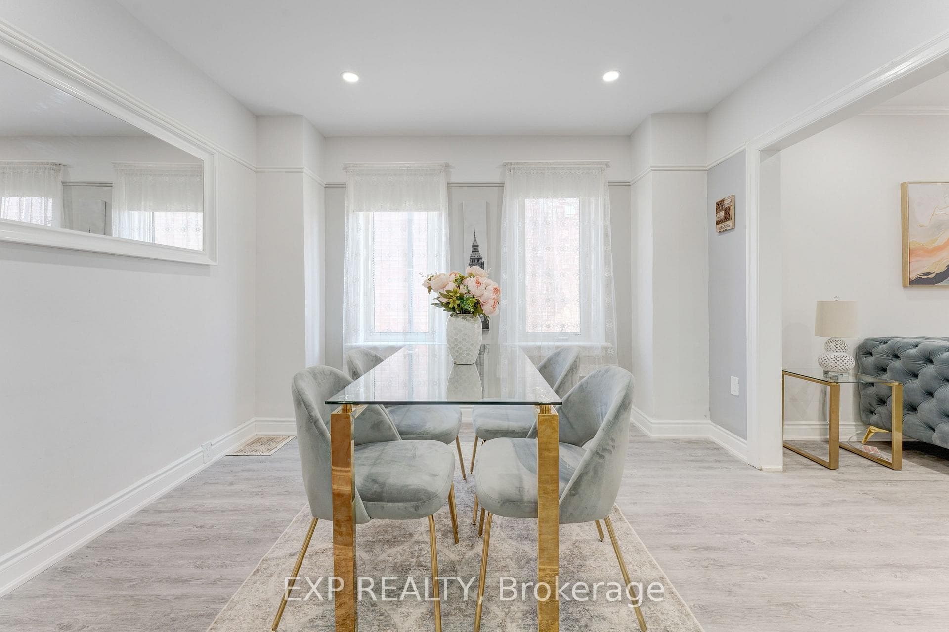 24 ONWARD Avenue photo 13