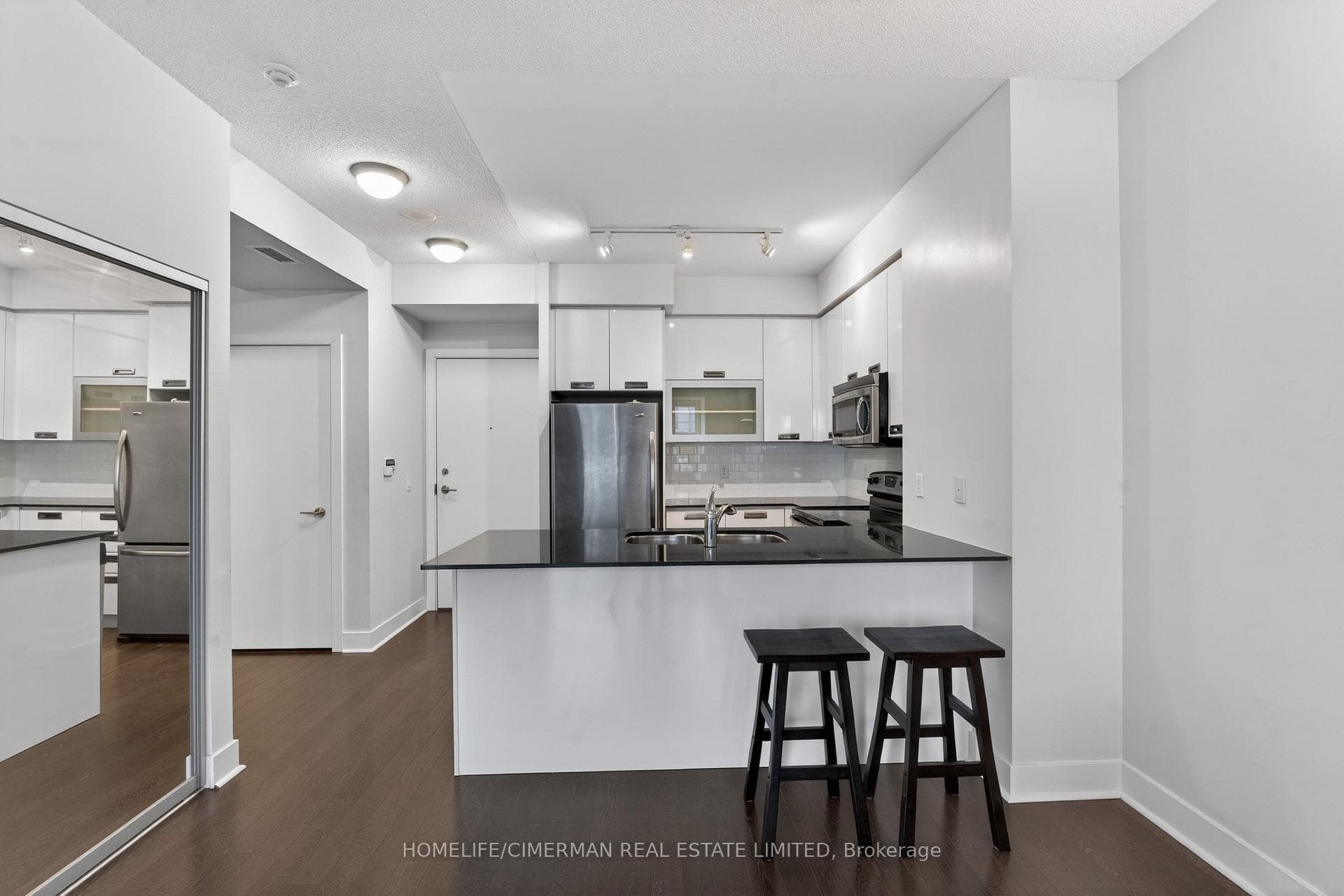 90 Stadium Road Unit 601 photo 9