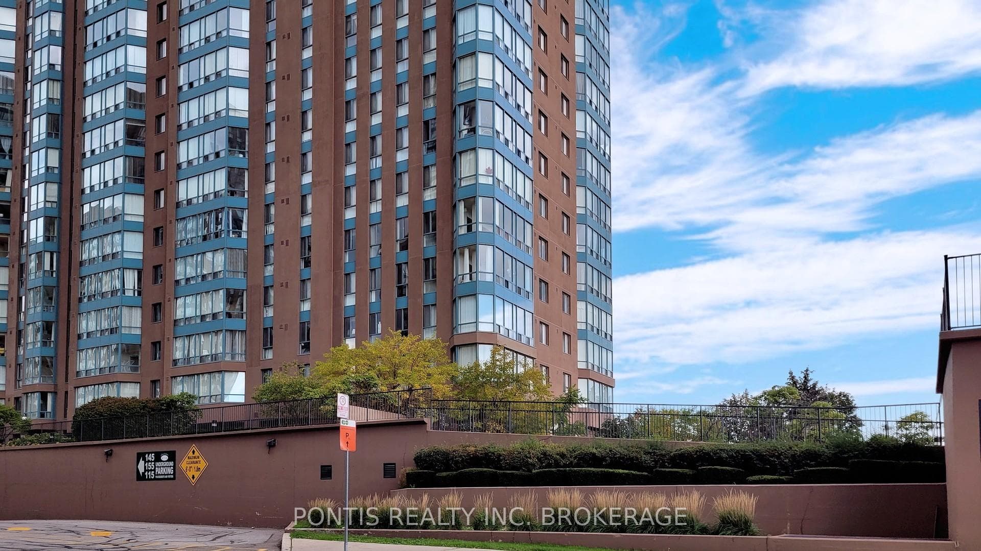 115 Hillcrest Avenue Unit 2015 photo 5