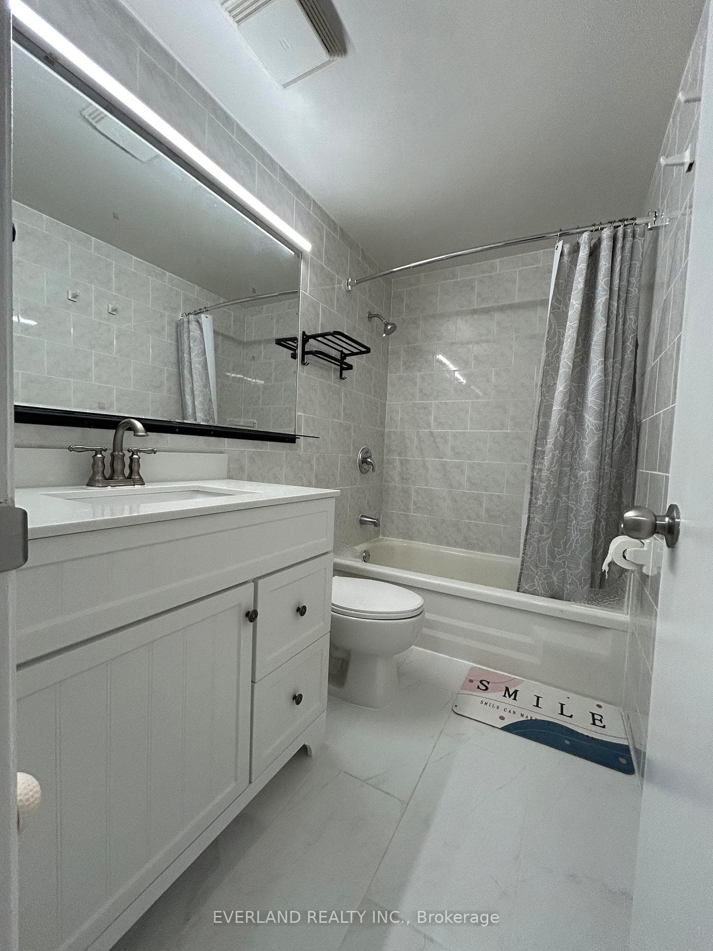 15 Liszt Gate Unit 405 photo 7