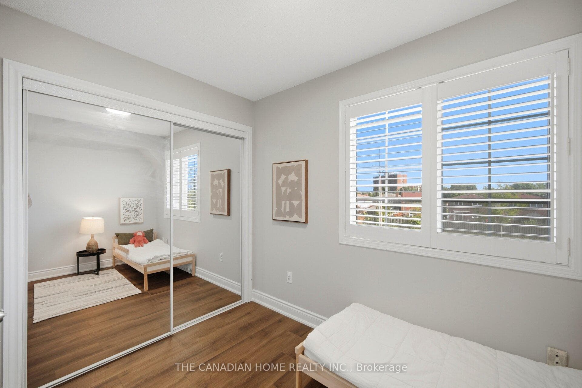 9482 Sheppard Avenue photo 25