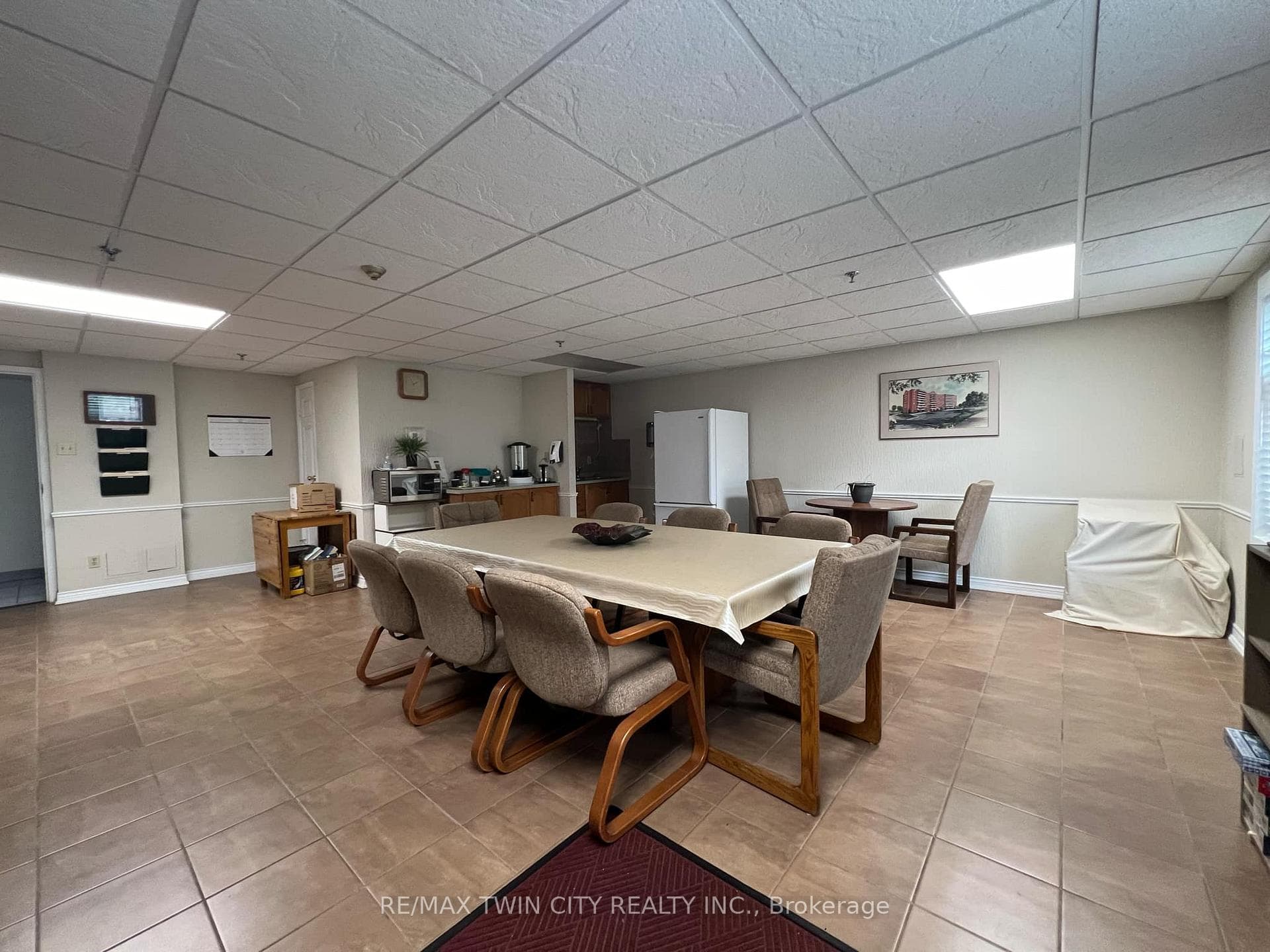 9 Bonheur Ct. - Party Room