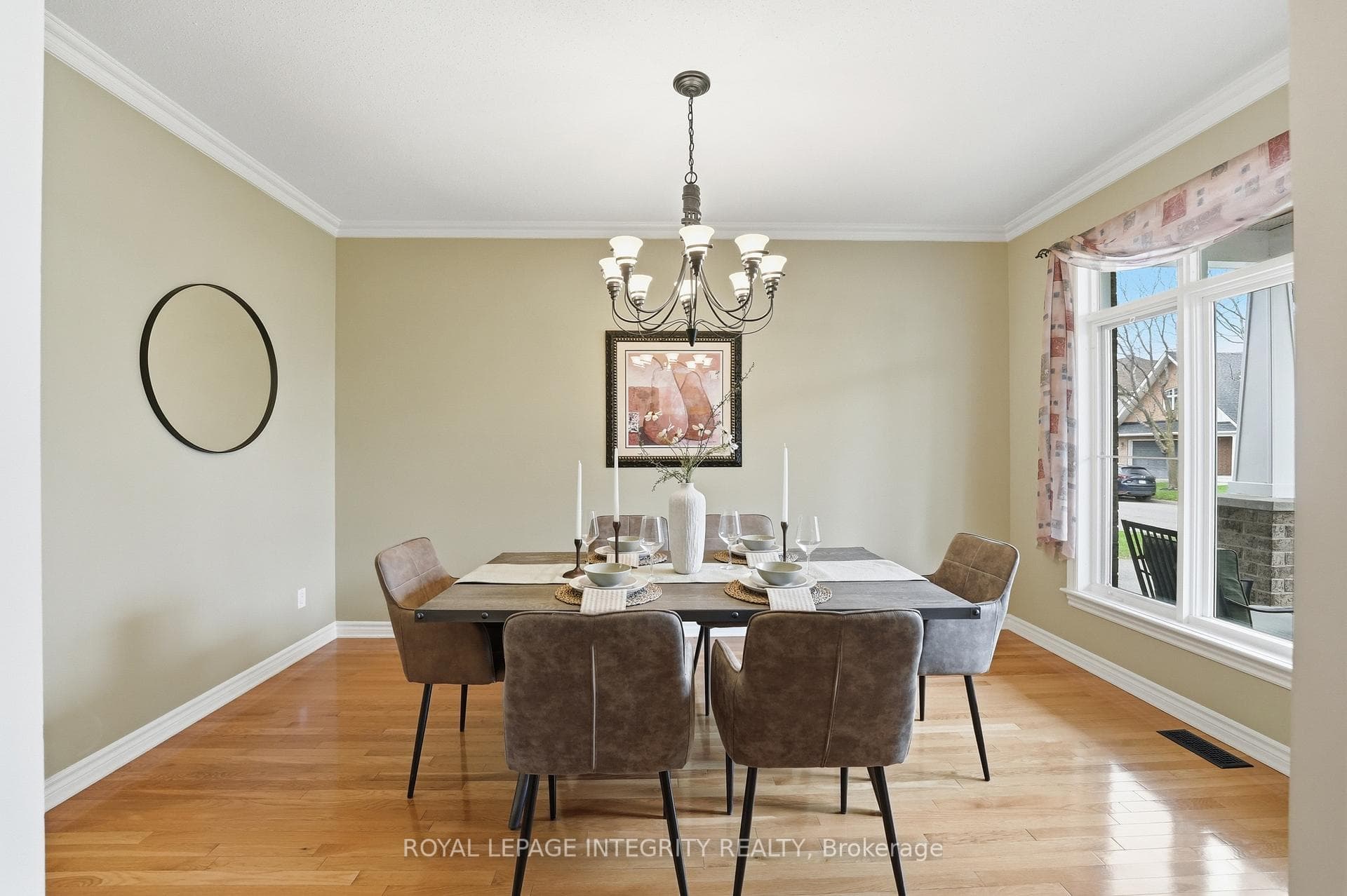 578 Devonwood Circle photo 19