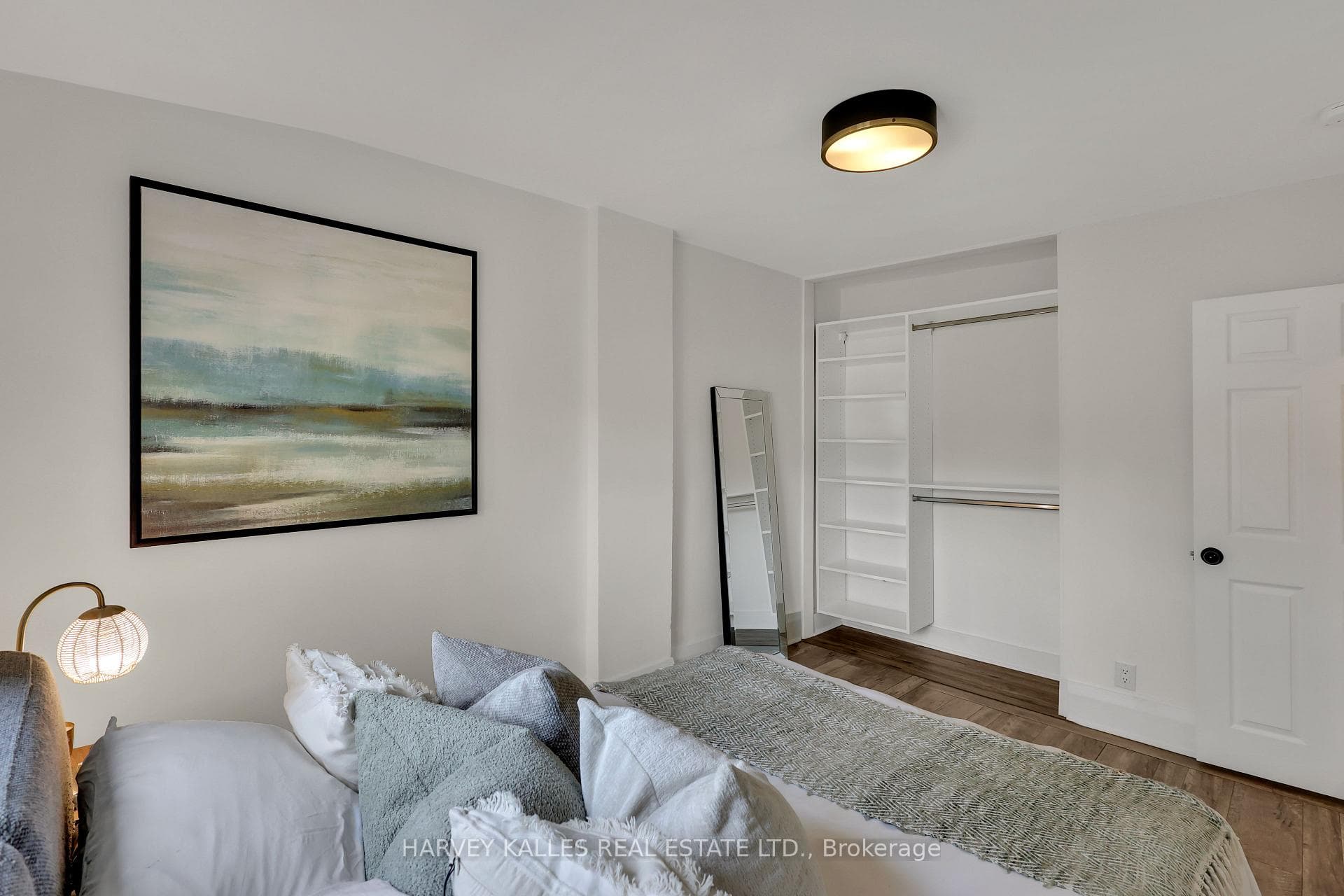 99 Atlas Avenue photo 20