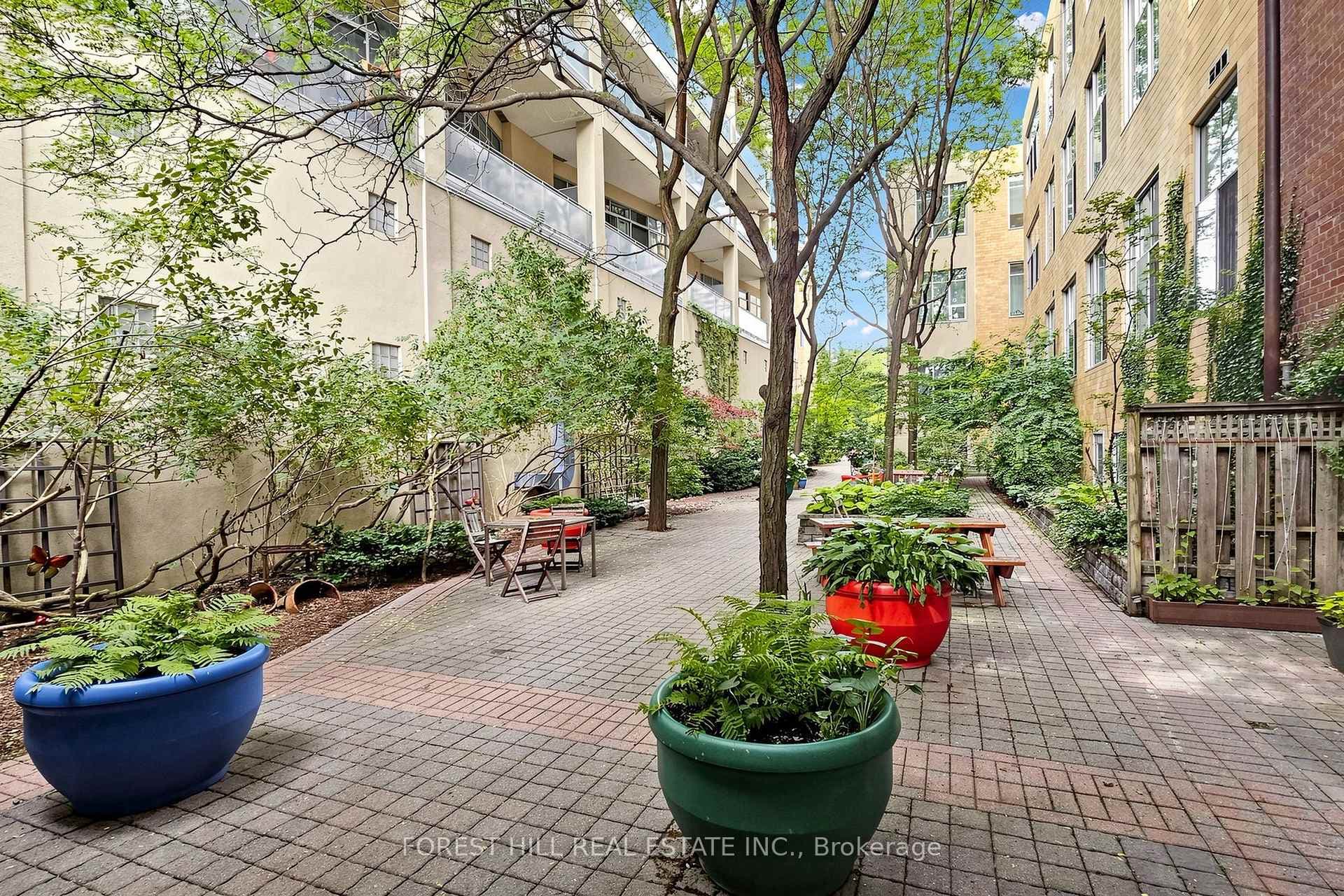 21 Nassau Street Unit 301 photo 29