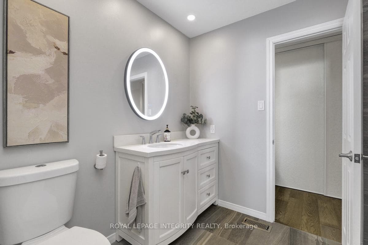 1575 Des Grives Crescent photo 29