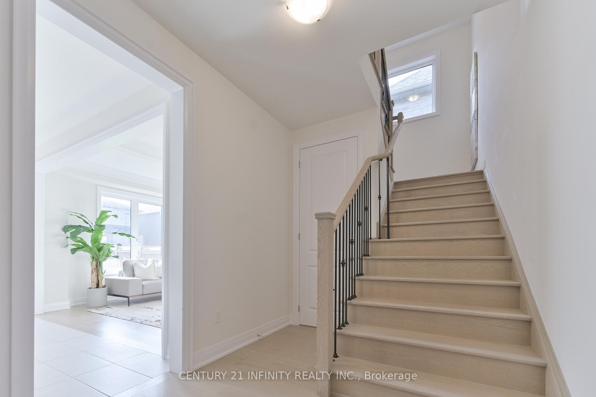 10 Hoad Street photo 16