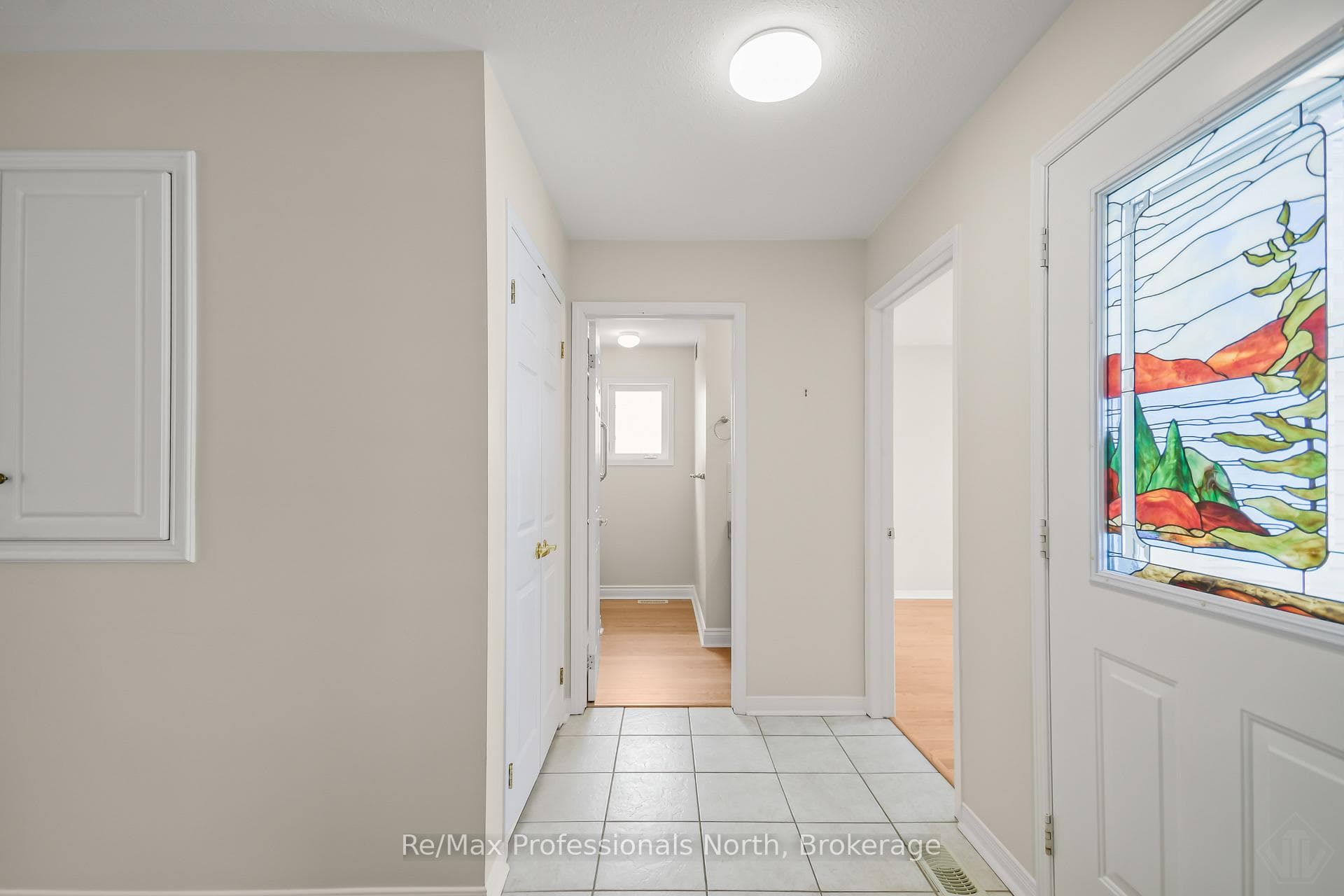 111 Pineridge Gate photo 5