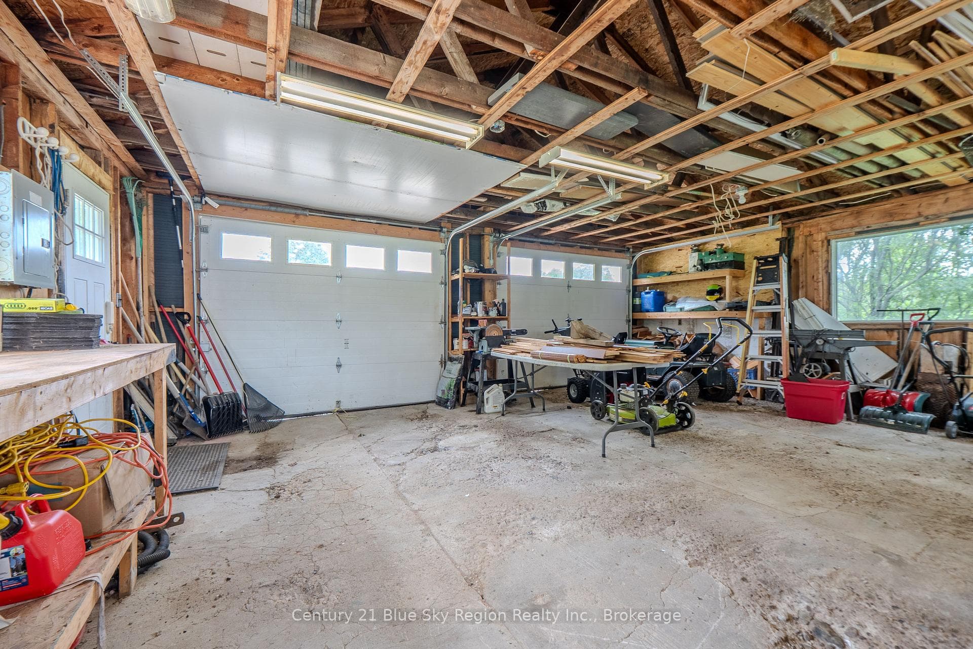 128 Hurtubise Road photo 38