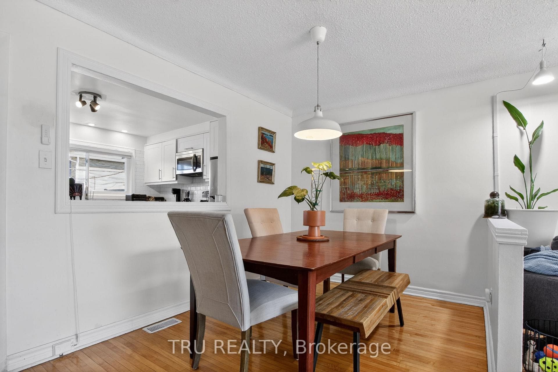 1253 Emperor Avenue photo 7