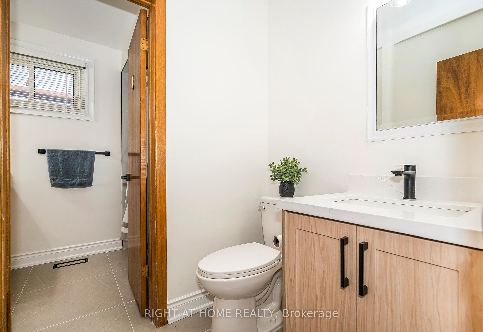 8 Mira Road photo 23