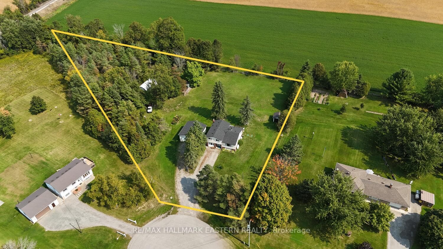 1387 Vista Crescent photo 8