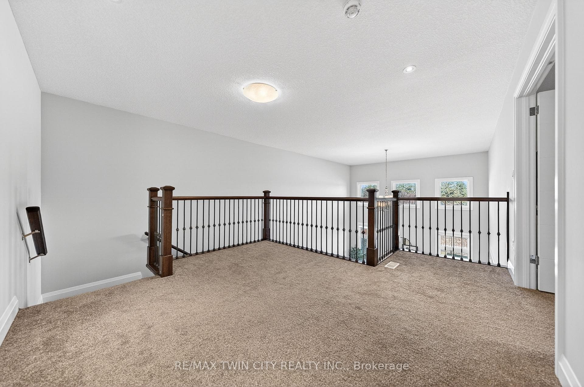 557 Millstream Drive photo 26