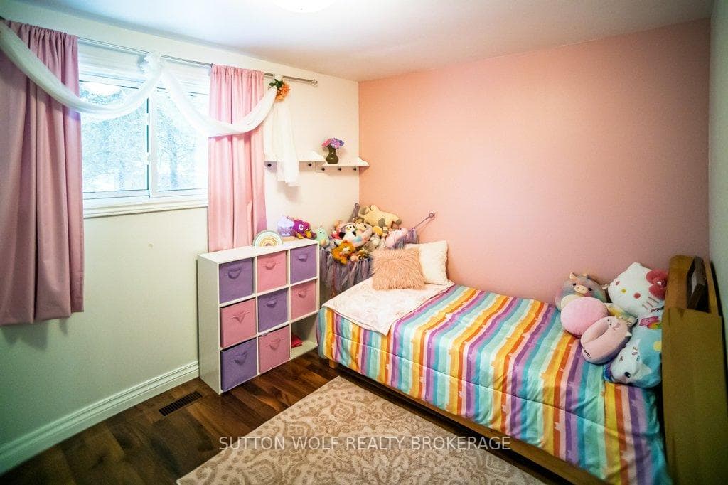 358 Drury Lane photo 14
