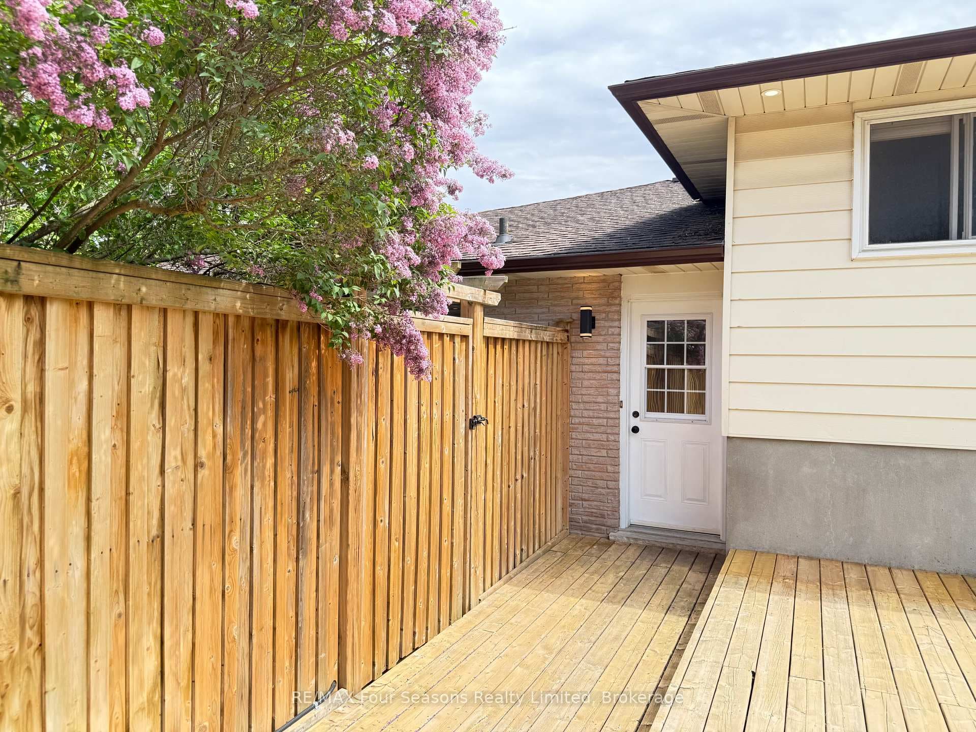 51 Carlyle Place photo 8
