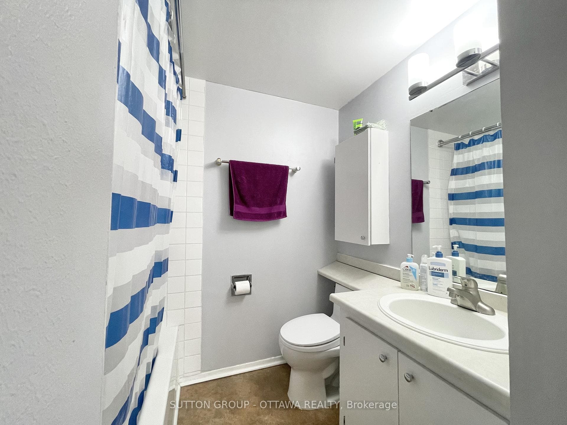 900 Dynes Road Unit 704 photo 14