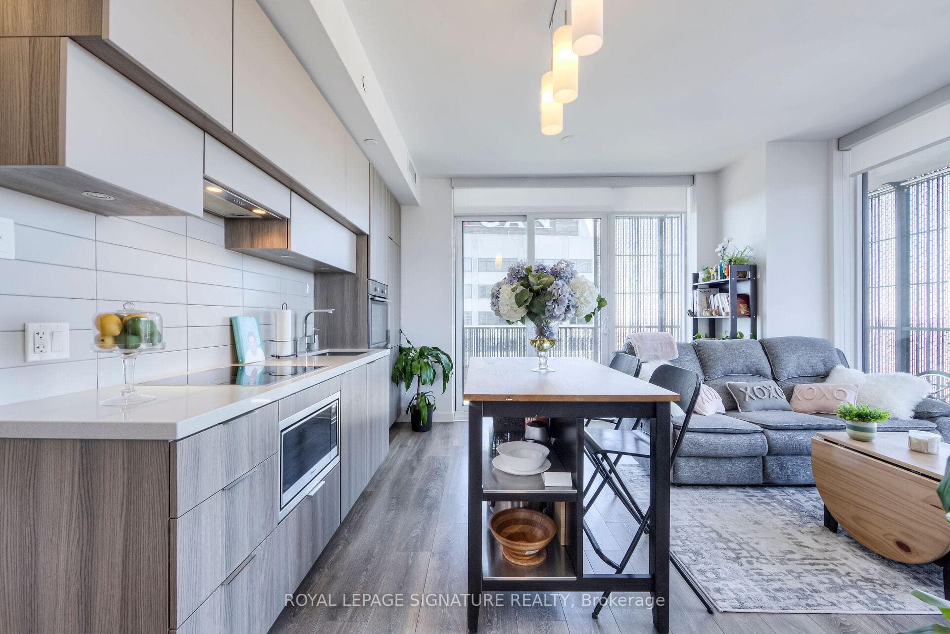 8 Eglinton Avenue Unit 3105 photo 6