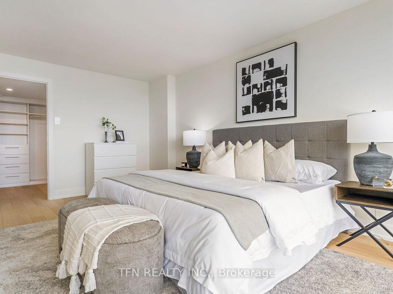63 St Clair Avenue Unit 1701 photo 18